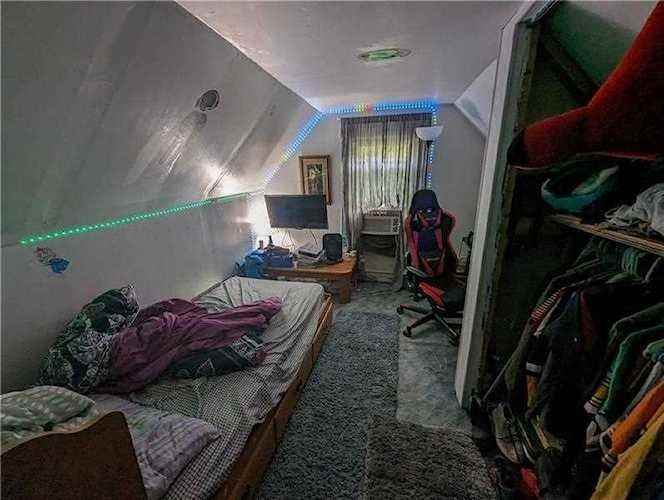 549 W Wayne St - Photo 2 of 7