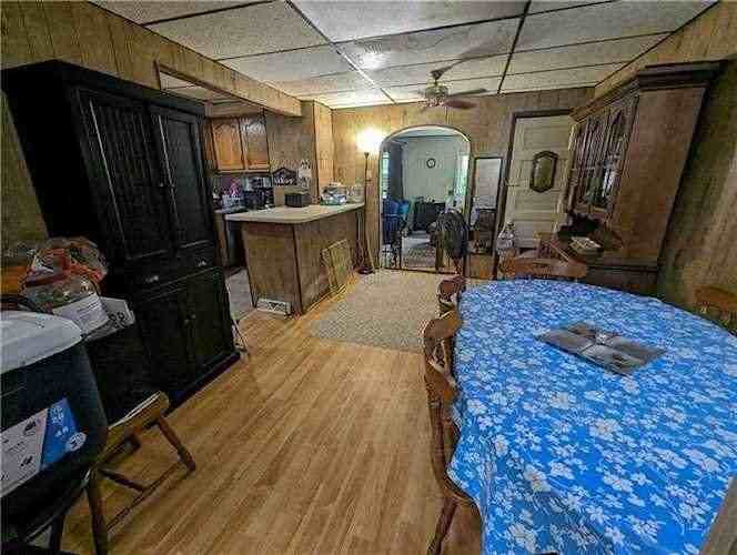 549 W Wayne St - Photo 5 of 7