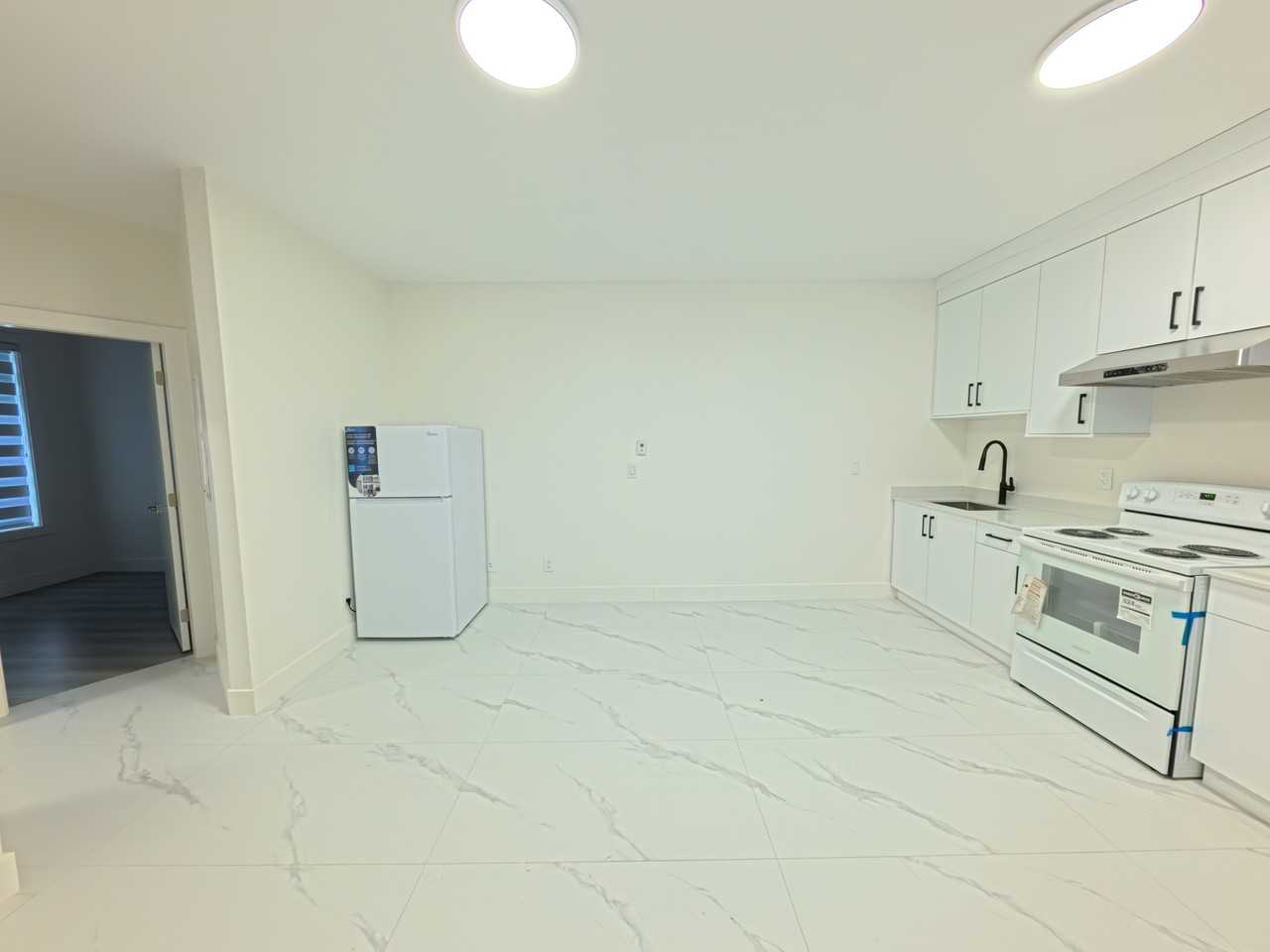 14685 88 Avenue - Photo 2 of 7