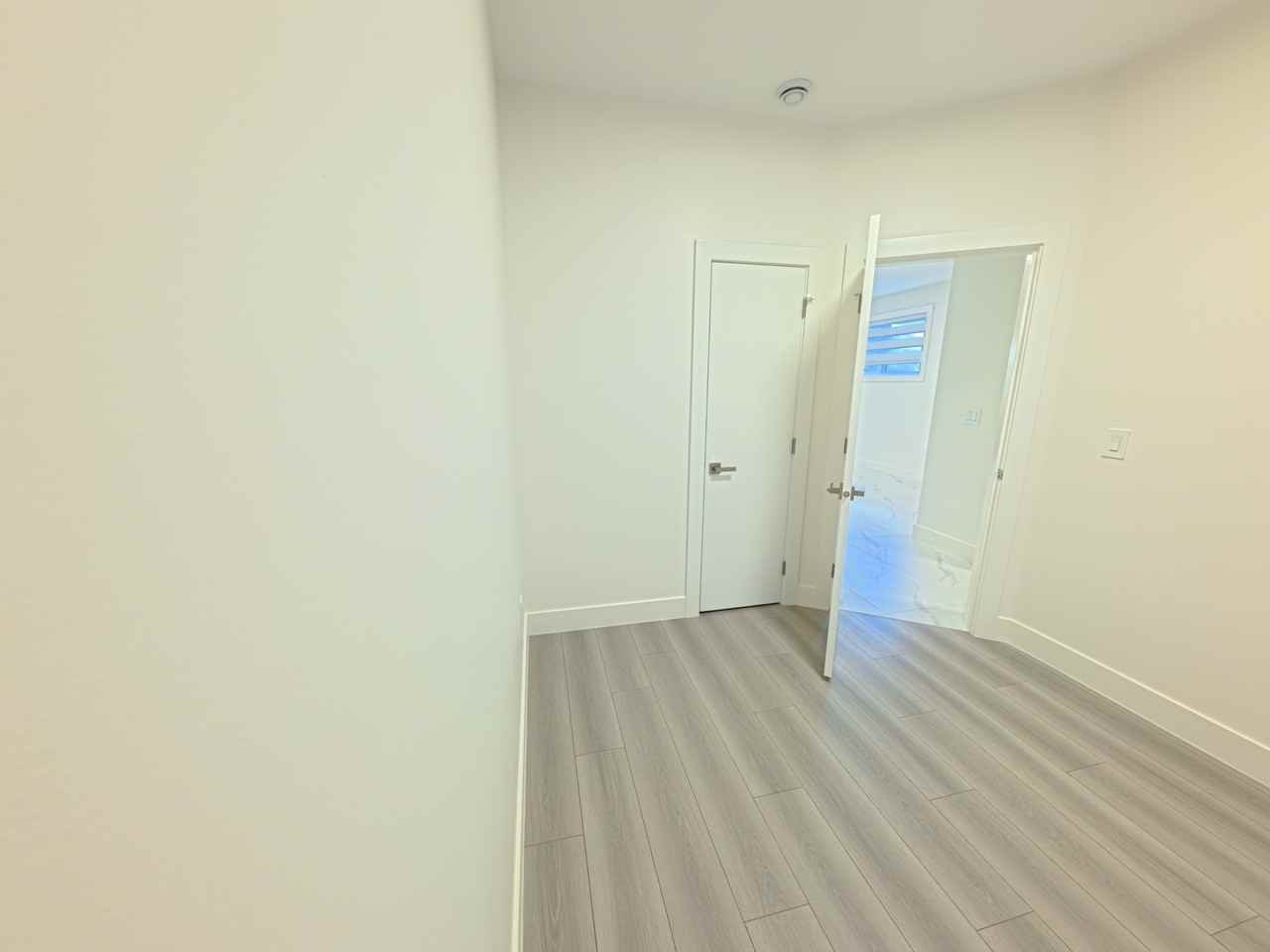 14685 88 Avenue - Photo 5 of 7