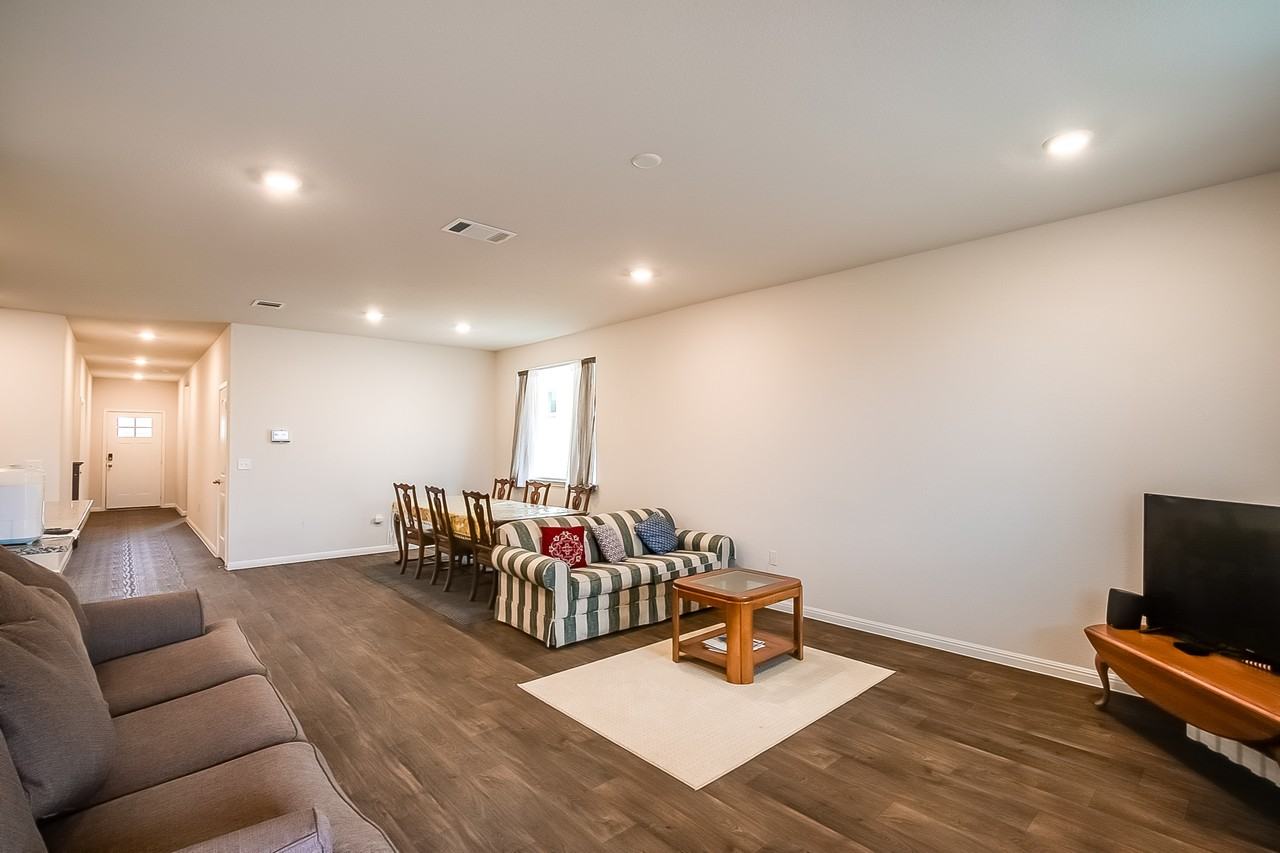 908 Vogel Dr - Photo 5 of 5