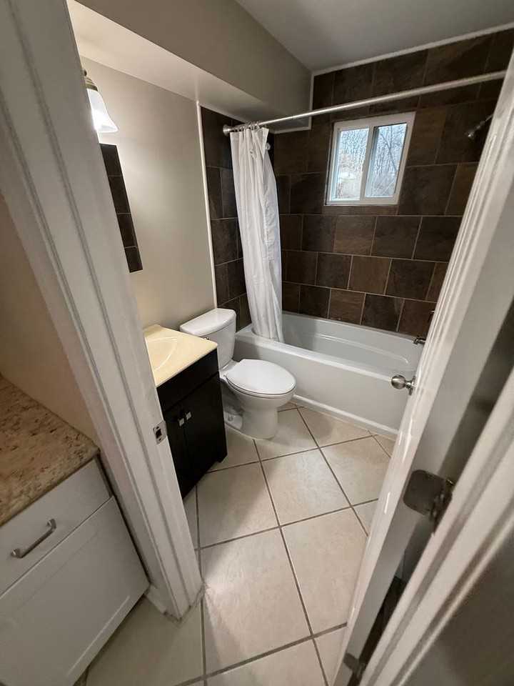 River Rock of Flushing Apartments - Photo 5 of 17