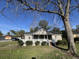 featured image of 3614 Norwich St