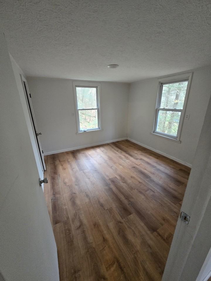 92 Mooney Ln - Photo 5 of 9