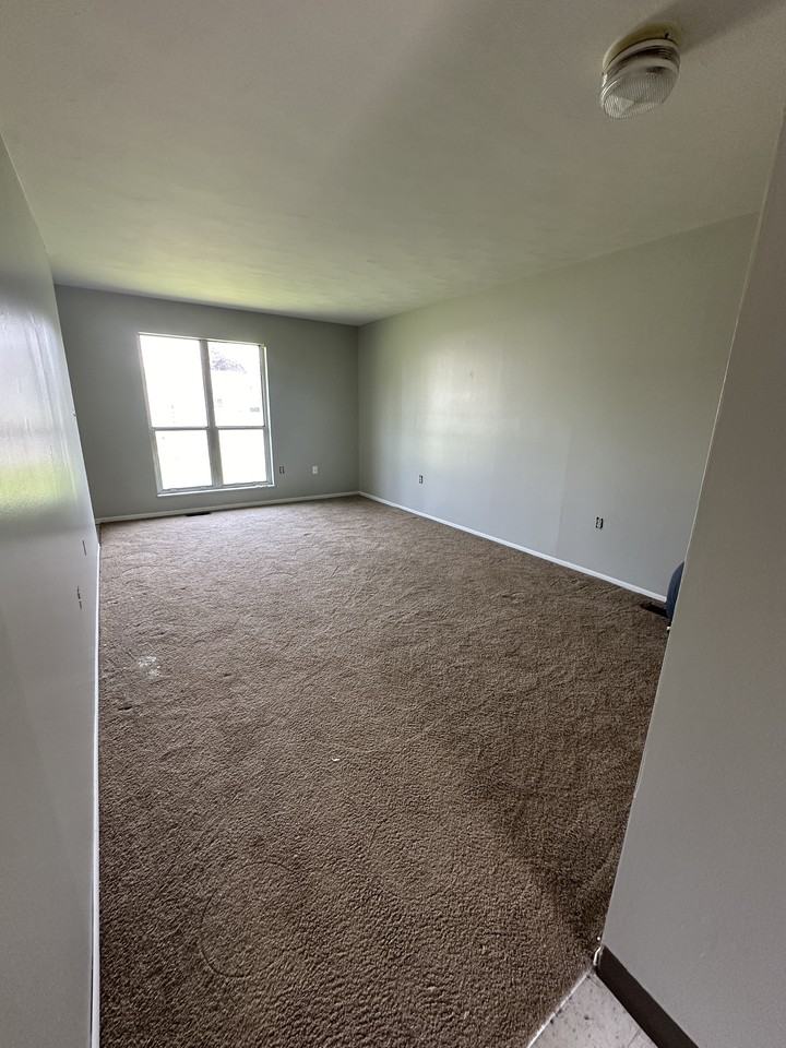 4 Clemens Ave - Photo 2 of 7