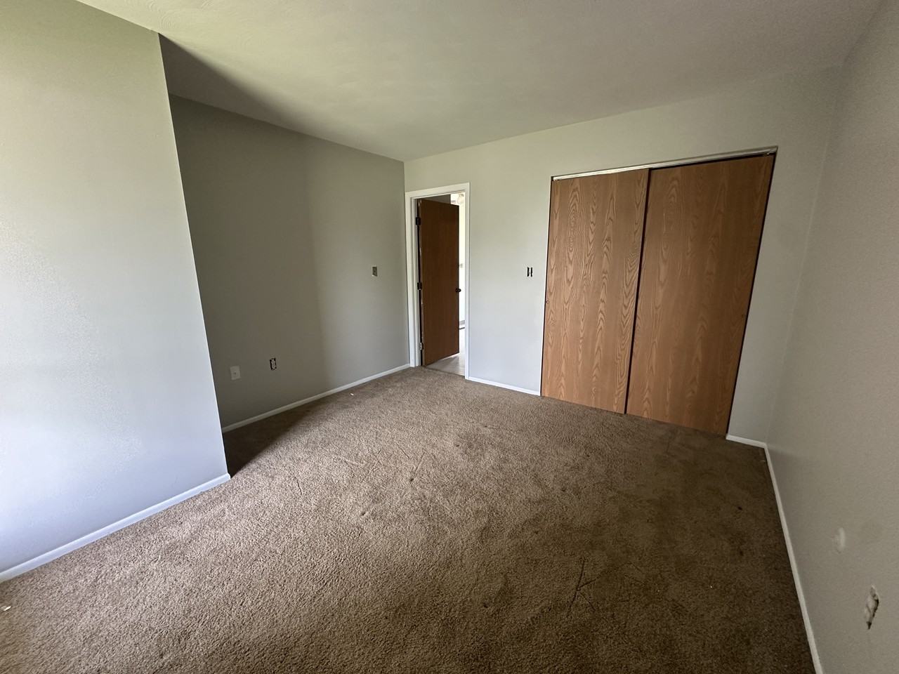 4 Clemens Ave - Photo 5 of 7