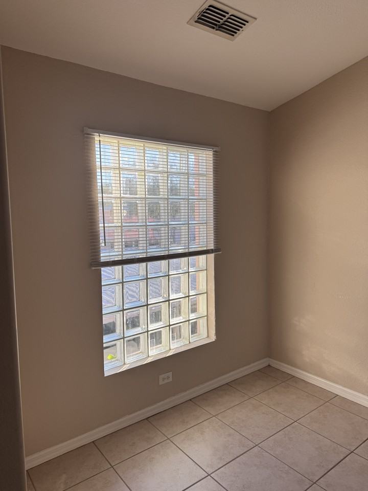 26729 Little John Ct - Photo 2 of 18