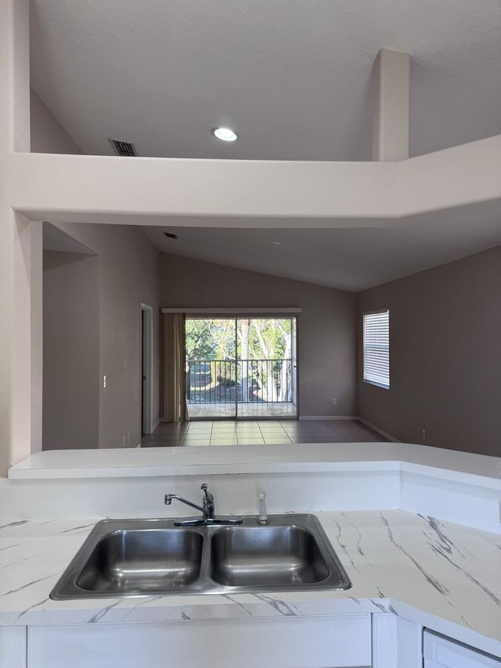 26729 Little John Ct - Photo 4 of 18