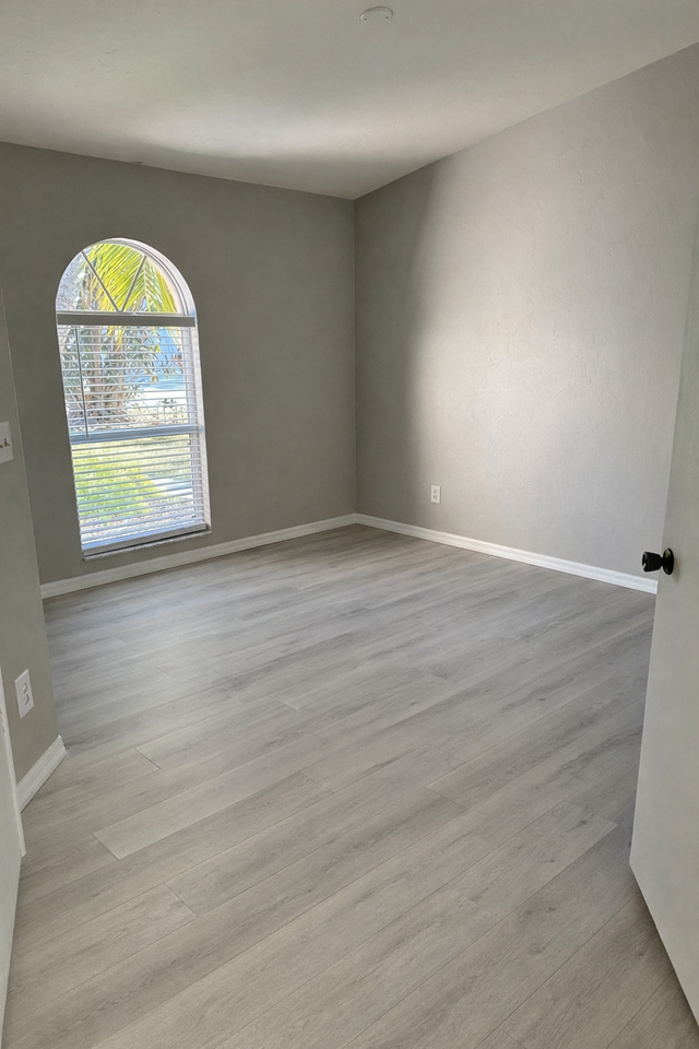 12243 Londonderry Ln - Photo 7 of 11