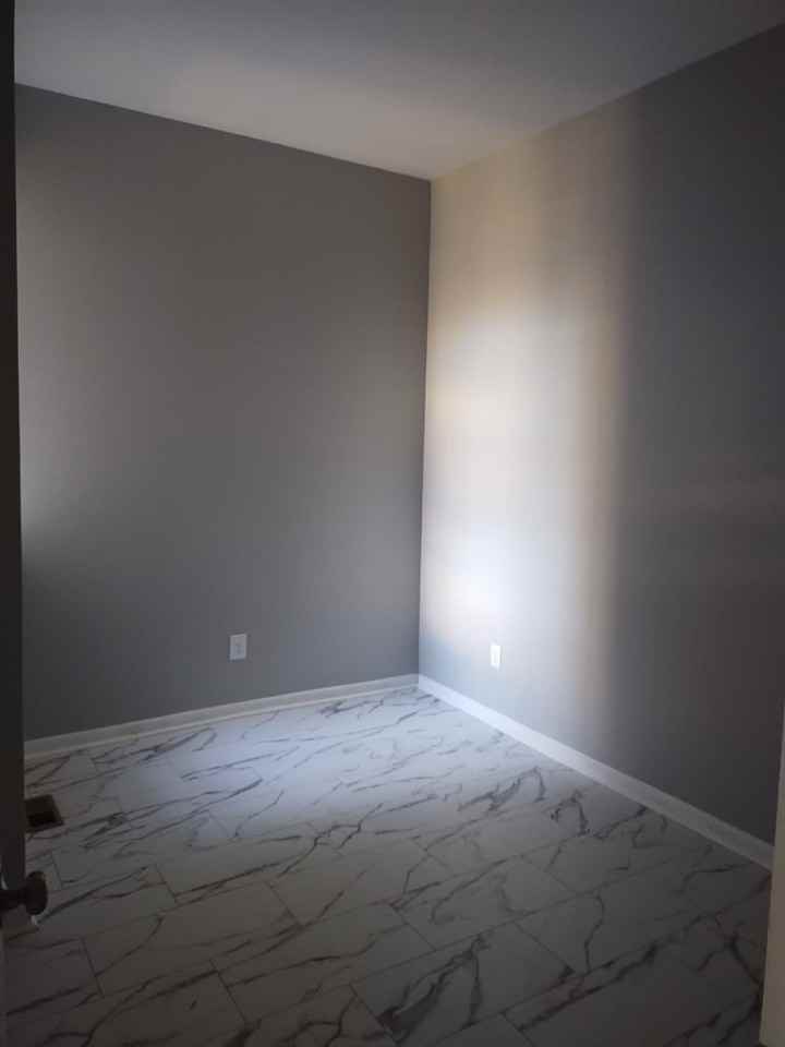 2202 Brookfield Ave - Photo 2 of 10