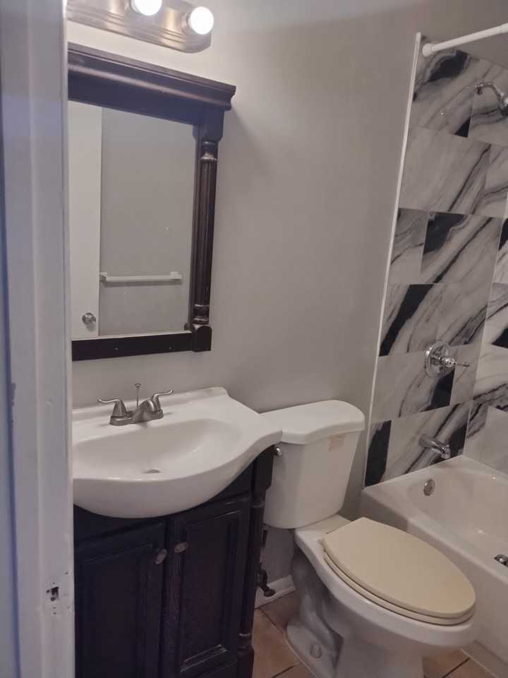 2202 Brookfield Ave - Photo 6 of 10