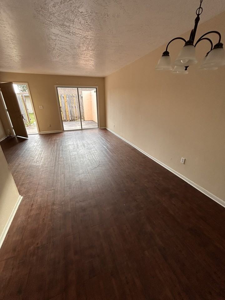 5175 Se 31st St #D - Photo 4 of 13