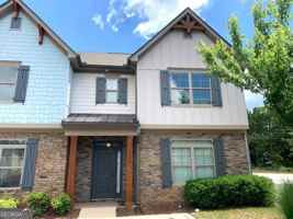 featured image of 7702 Fawn Cir