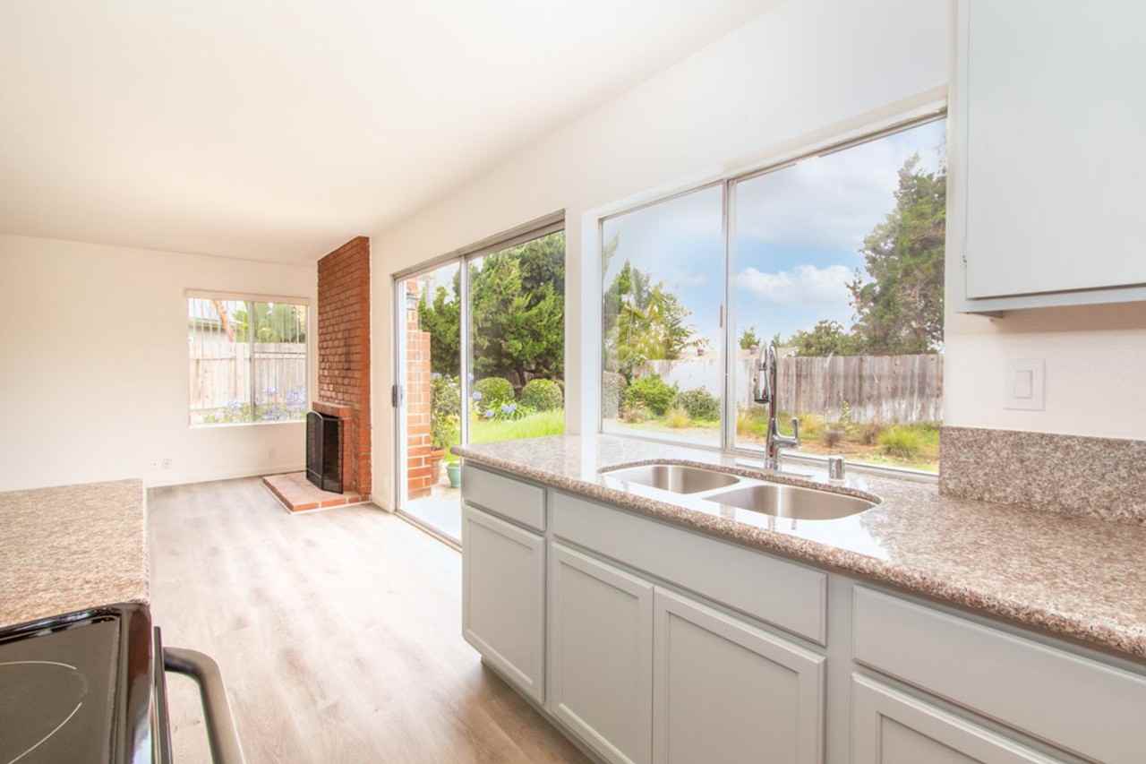 726 Kings Cross Ct - Photo 7 of 24