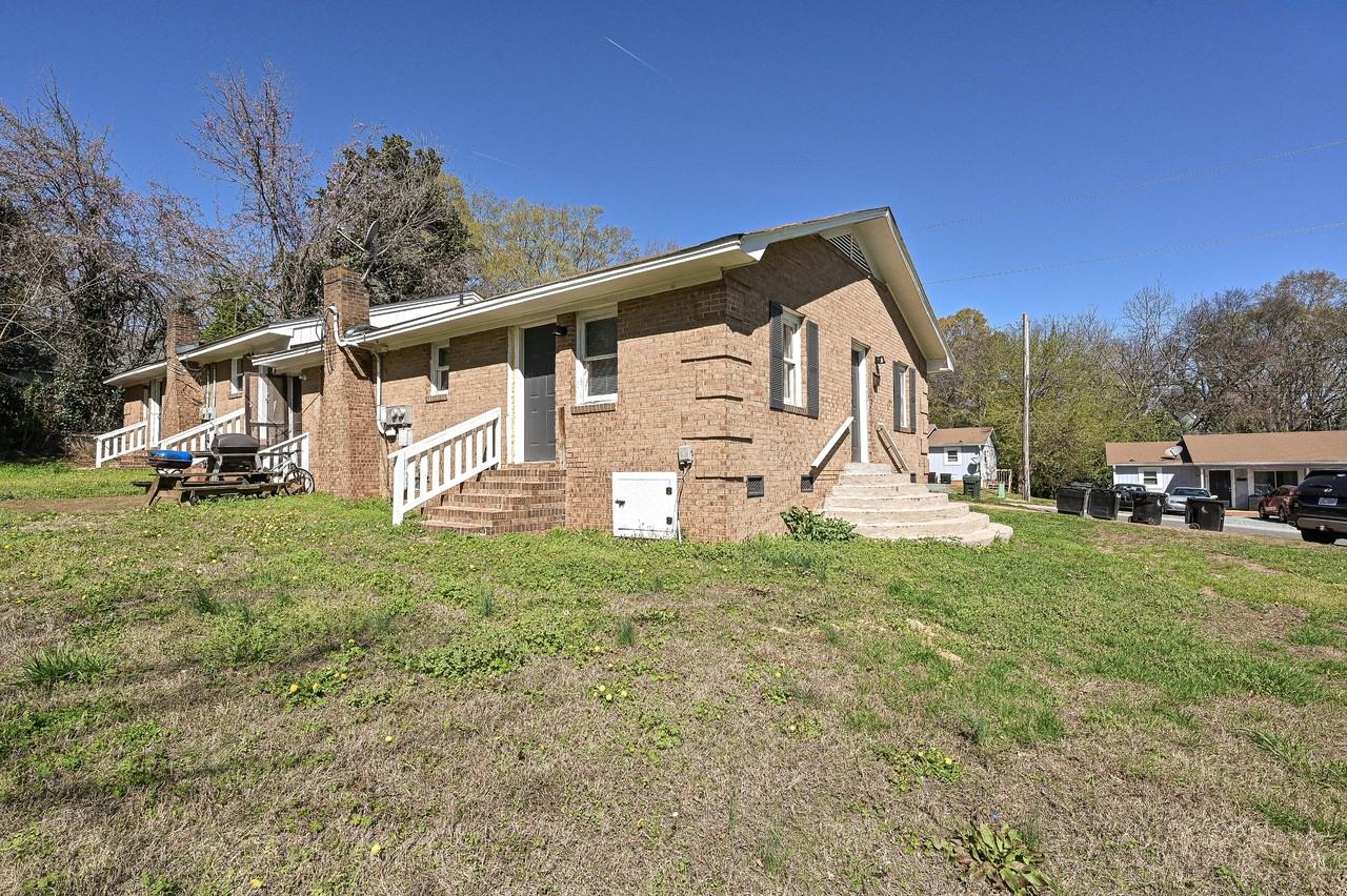 306 E Hudson St #1 - Photo 2 of 13