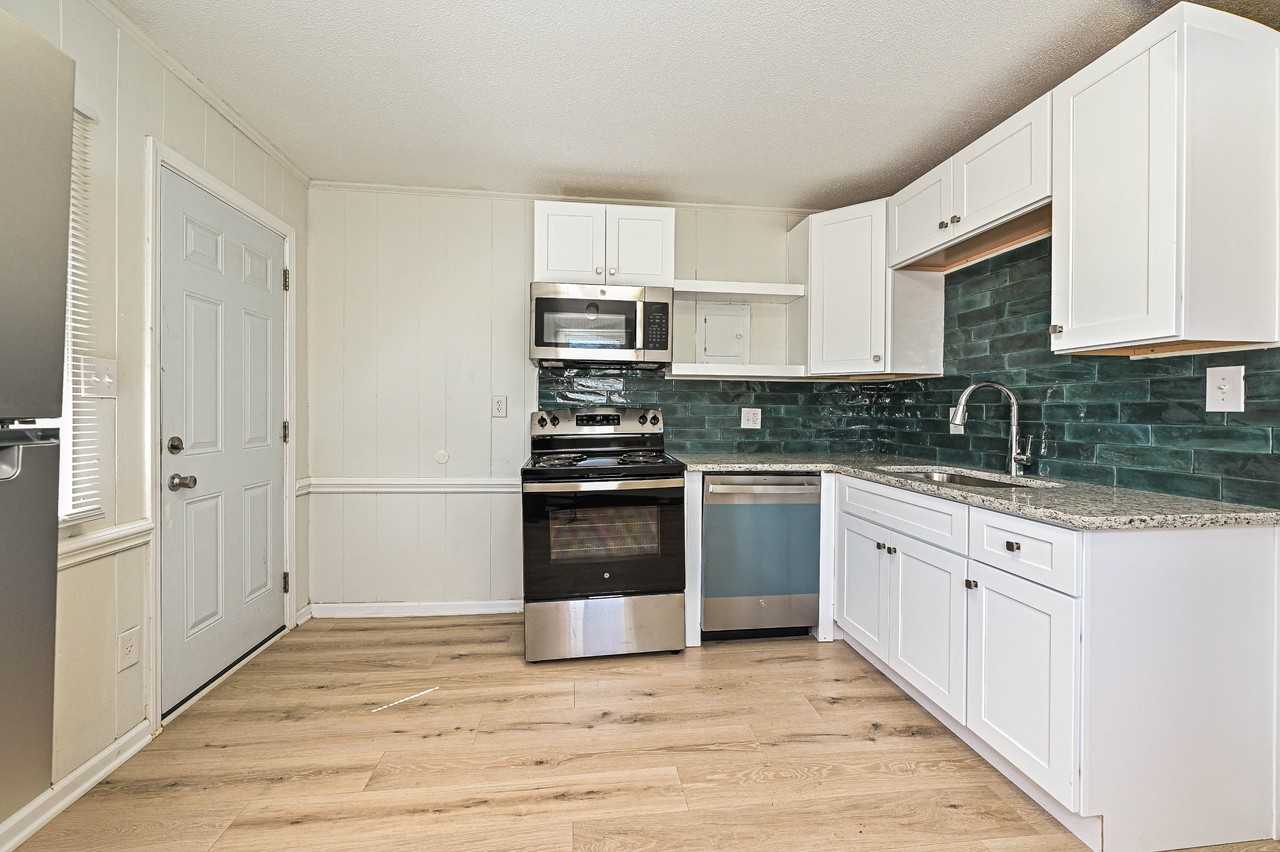 306 E Hudson St #1 - Photo 5 of 13