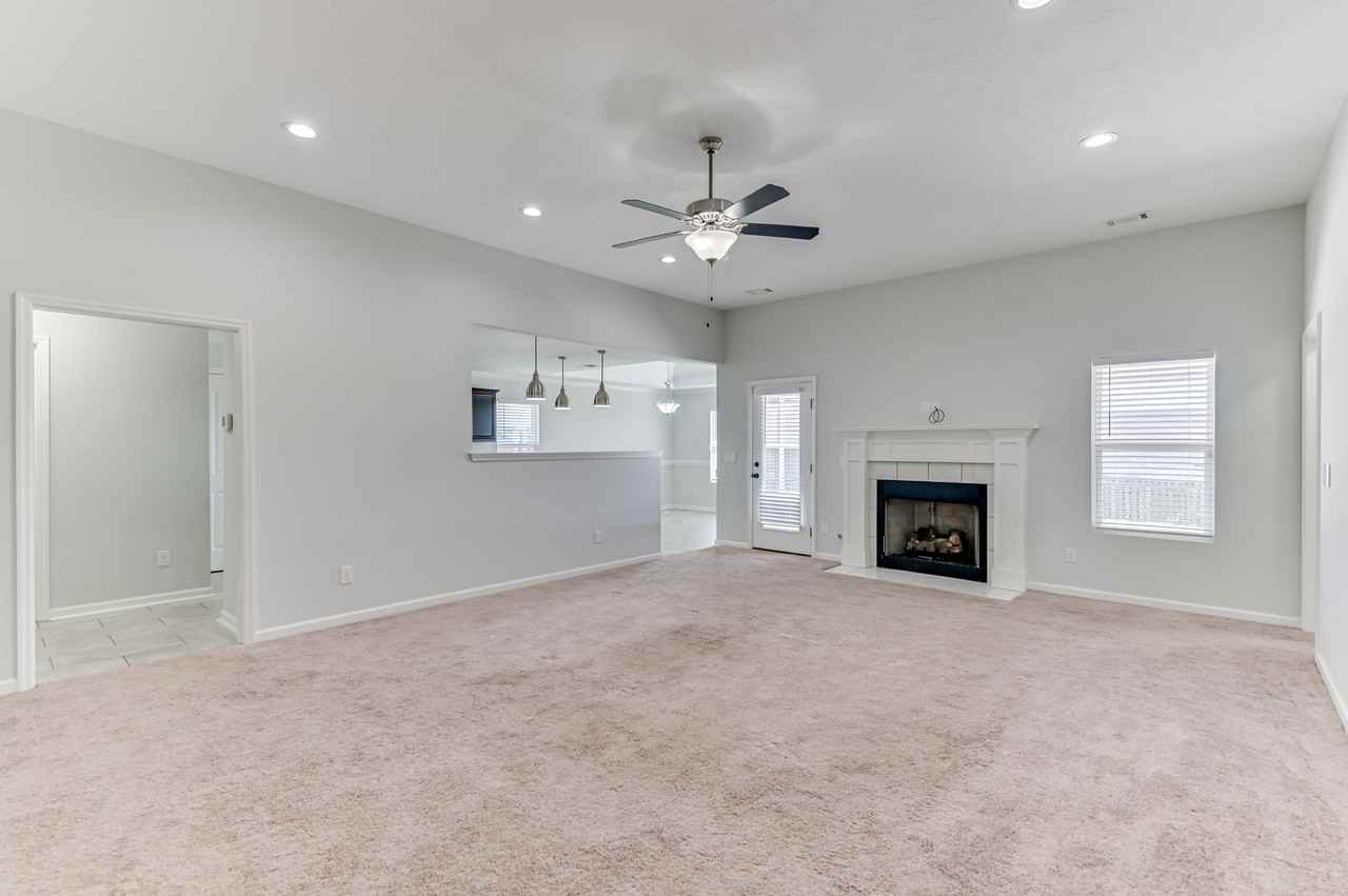 2562 Inverness Dr #1 - Photo 7 of 36