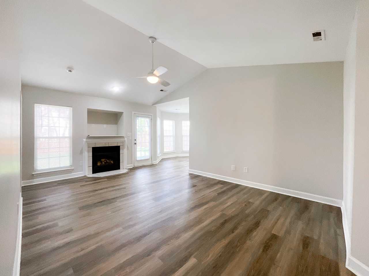 7305 Rosehall Dr #1 - Photo 4 of 14