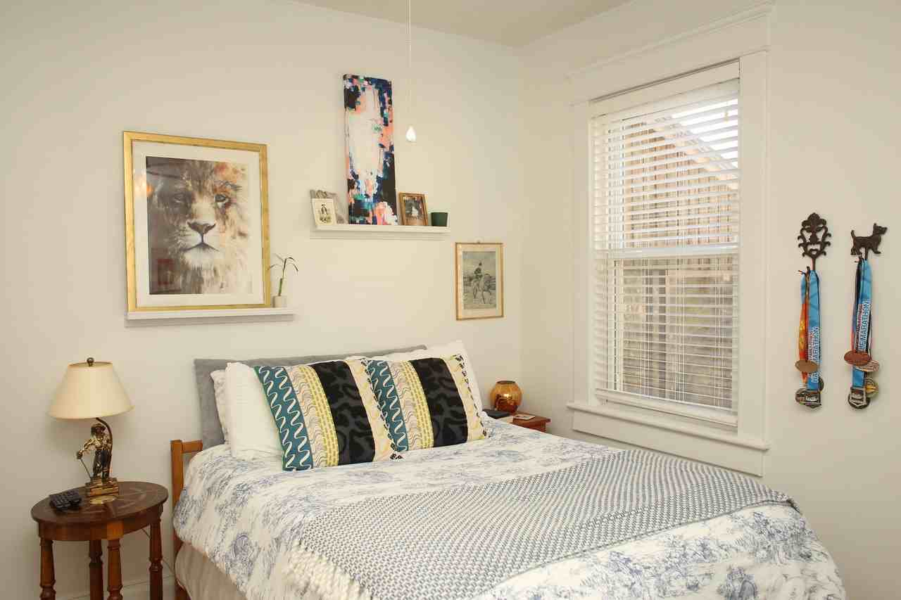 119 Observatory Ave - Photo 6 of 19