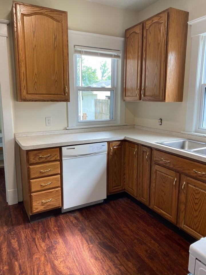 326 E Liberty St - Photo 4 of 16