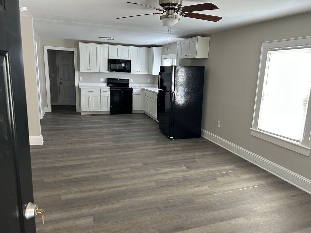 4151 Sheraton St - Photo 3 of 11