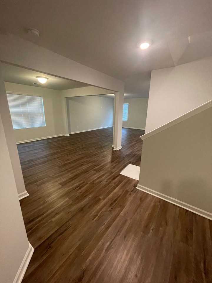 2237 Trakand Dr - Photo 5 of 22