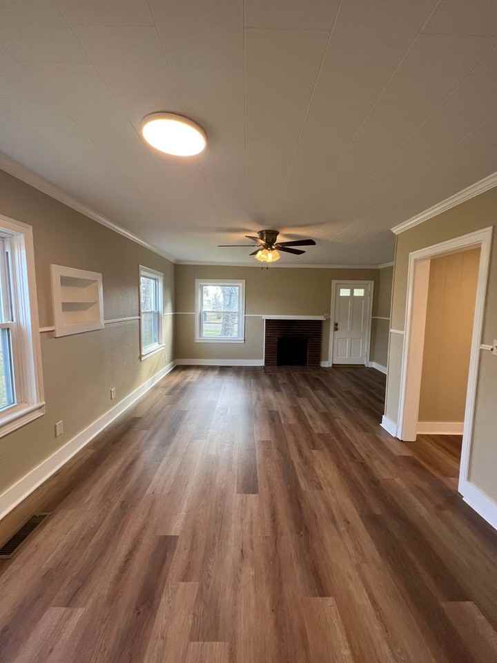 1203 S 2nd St - Photo 5 of 10