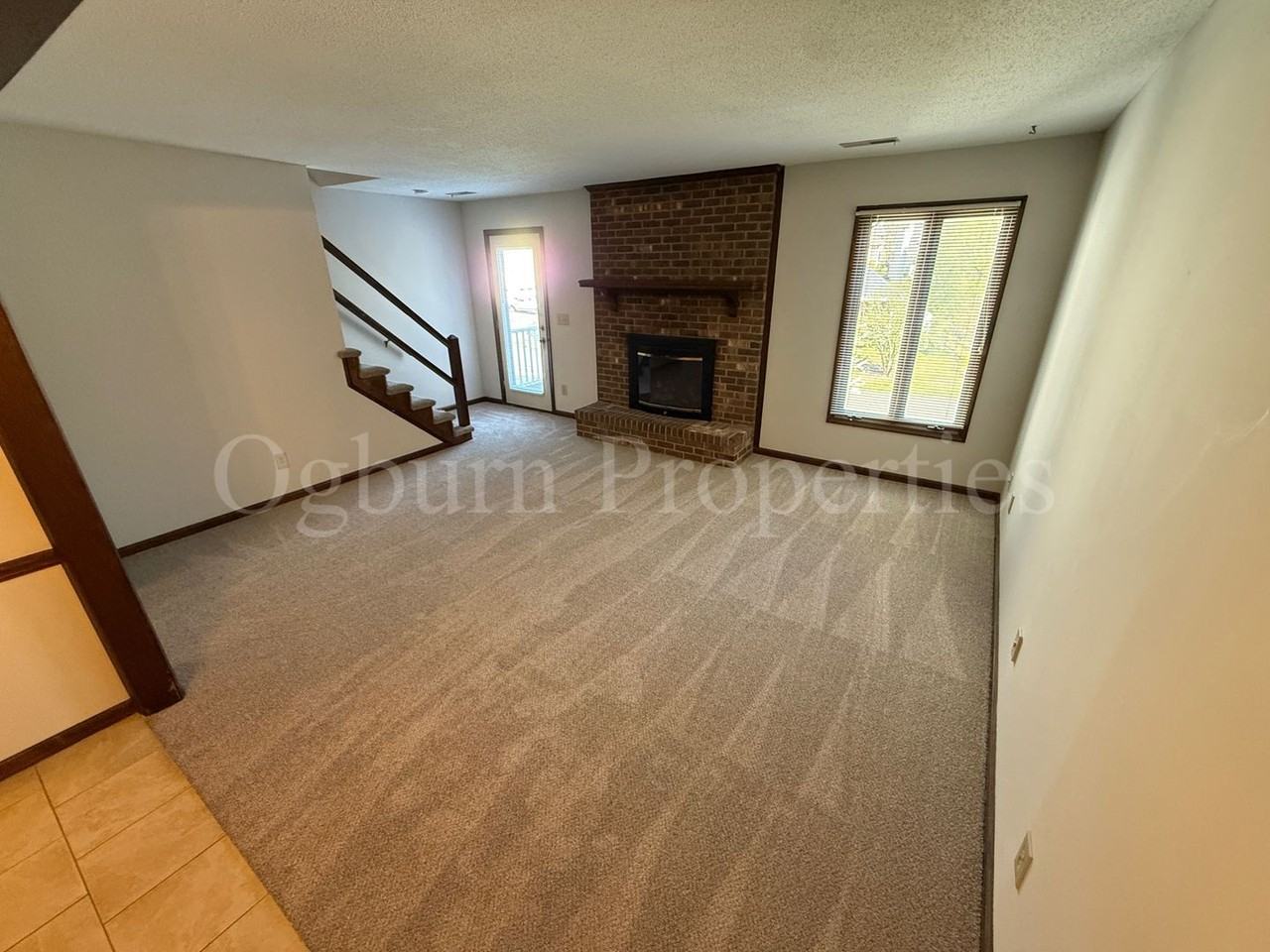 1906 Winding Ridge Rd - Photo 4 of 11