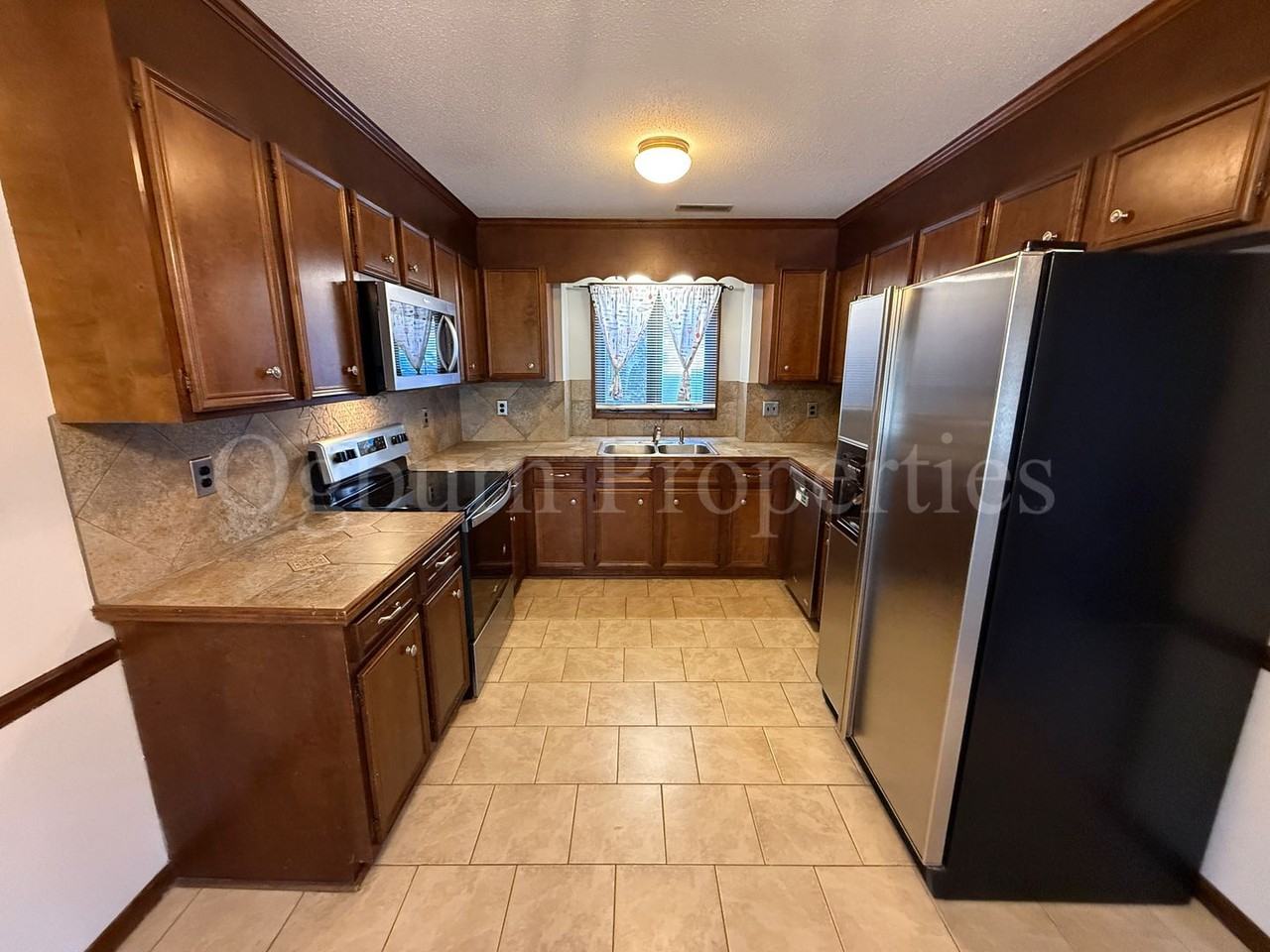 1906 Winding Ridge Rd - Photo 5 of 11