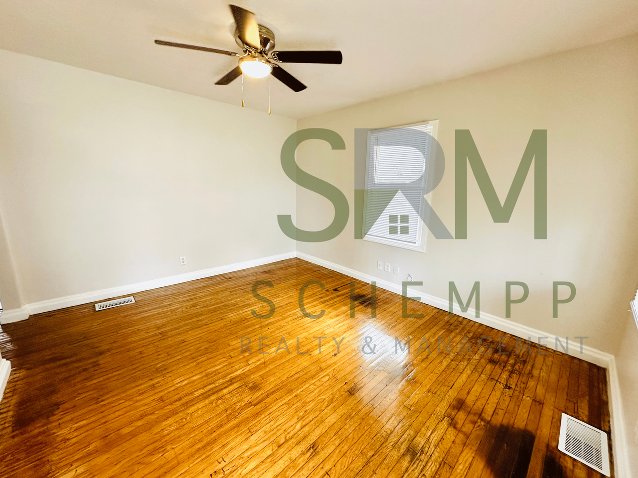 1147 Lincoln Ave - Photo 3 of 20