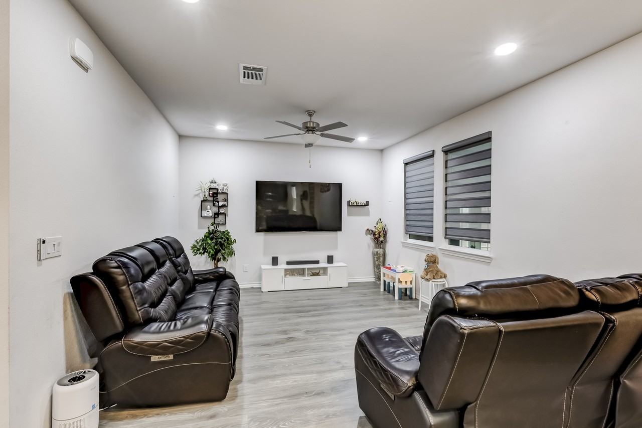 149 Andesite Trl - Photo 5 of 47