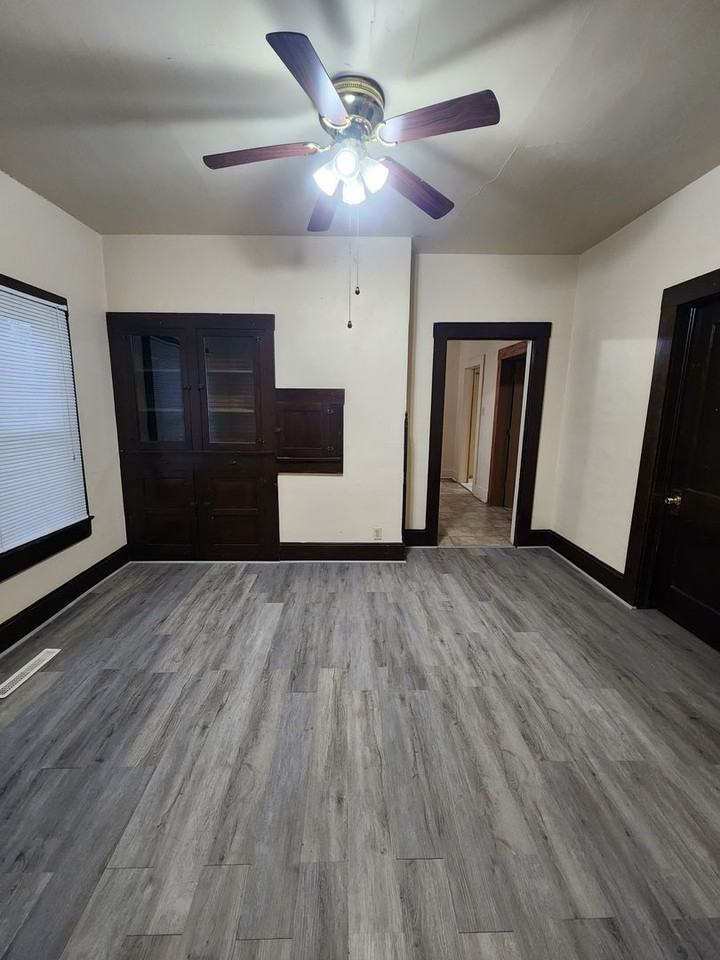 1525 2nd St - Photo 3 of 12