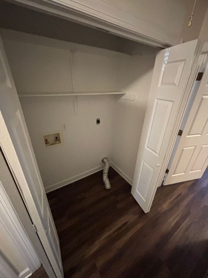 5221 Westpine Ct - Photo 6 of 10