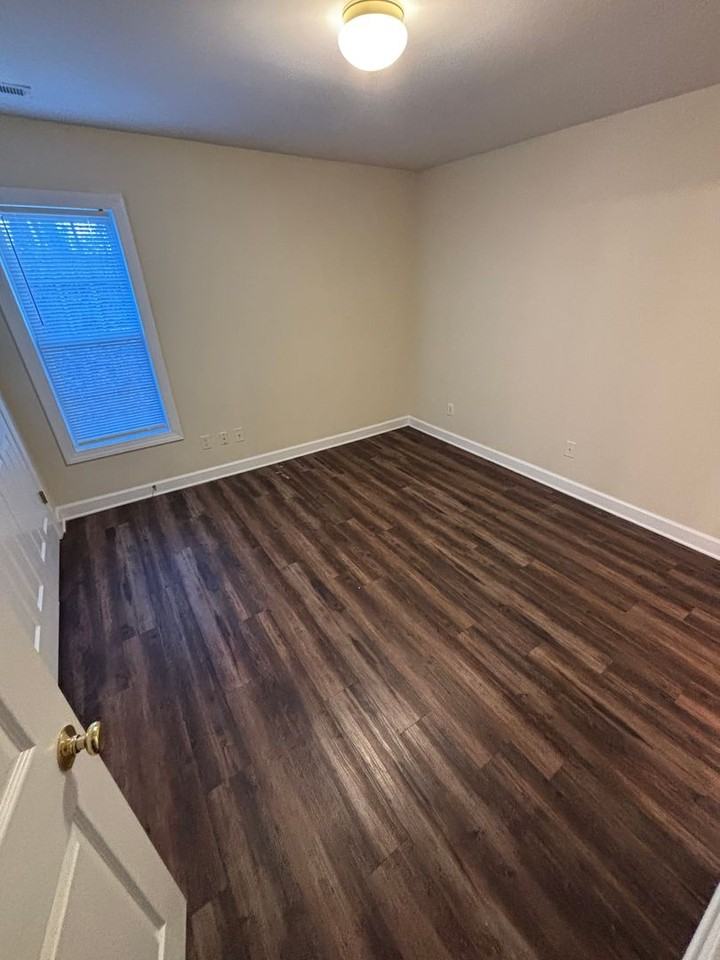 5221 Westpine Ct - Photo 7 of 10