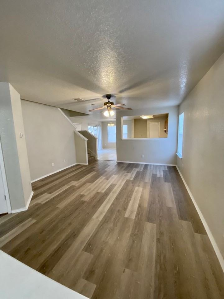 415 Allendale Oak - Photo 4 of 16