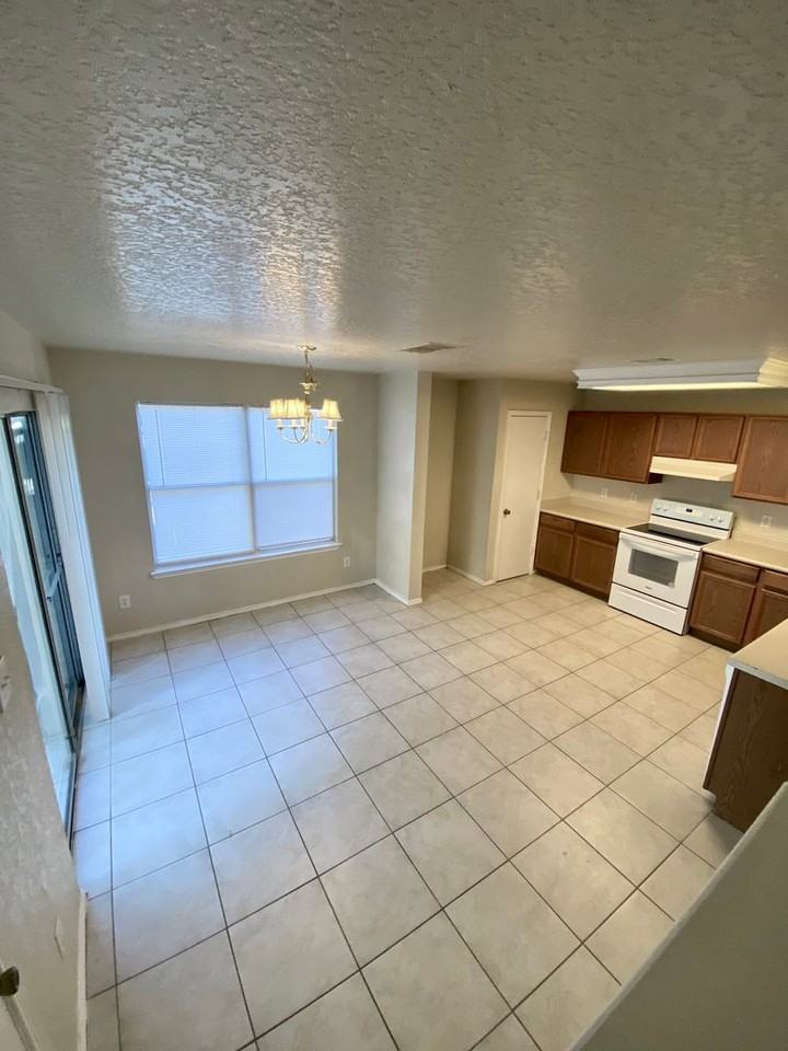415 Allendale Oak - Photo 5 of 16