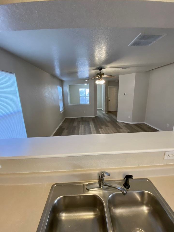 415 Allendale Oak - Photo 6 of 16
