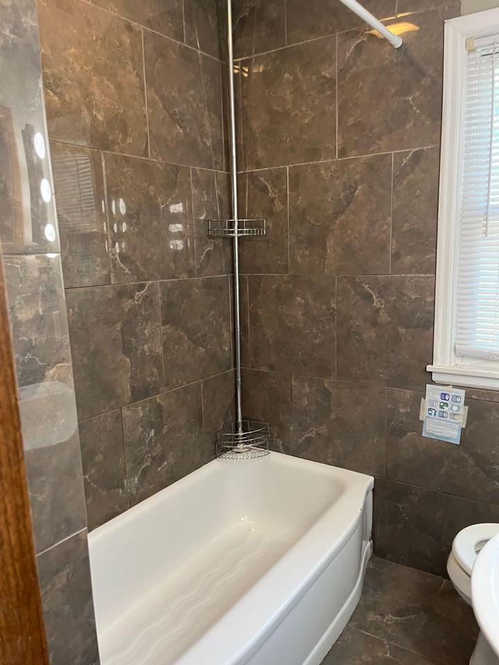 868 20th Ave Se - Photo 4 of 15