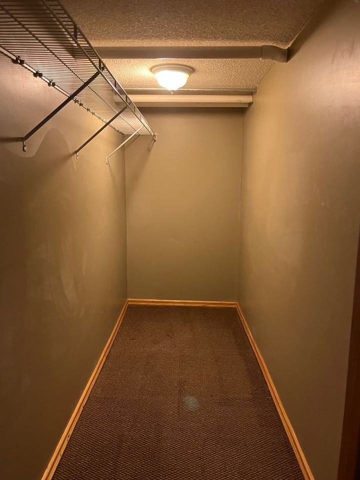 868 20th Ave Se - Photo 7 of 18