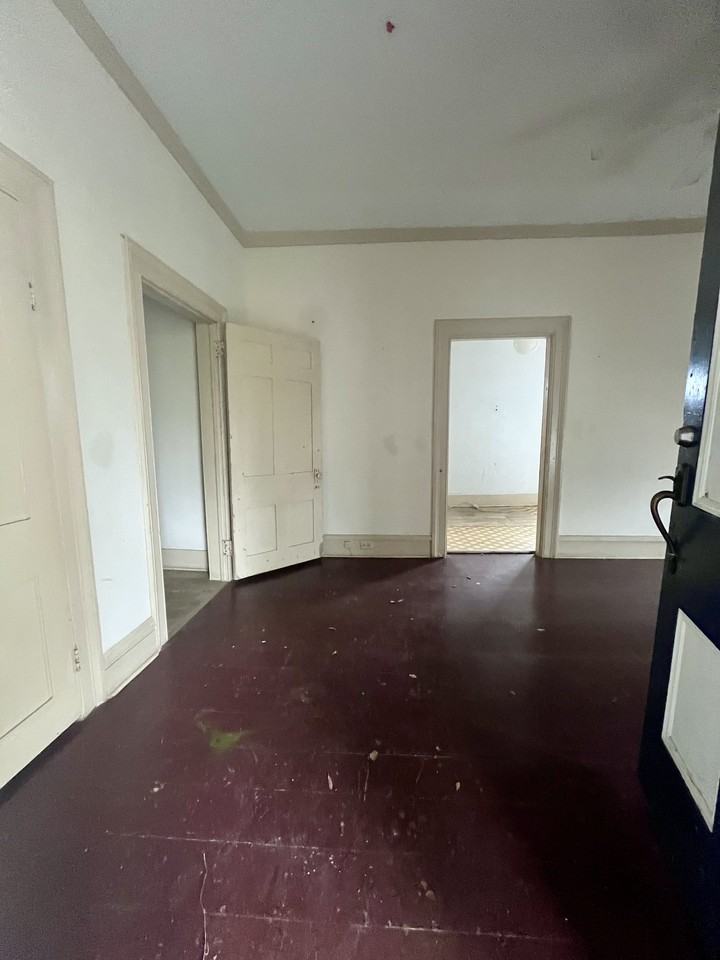 820 7th Ave N #4 - Photo 3 of 10