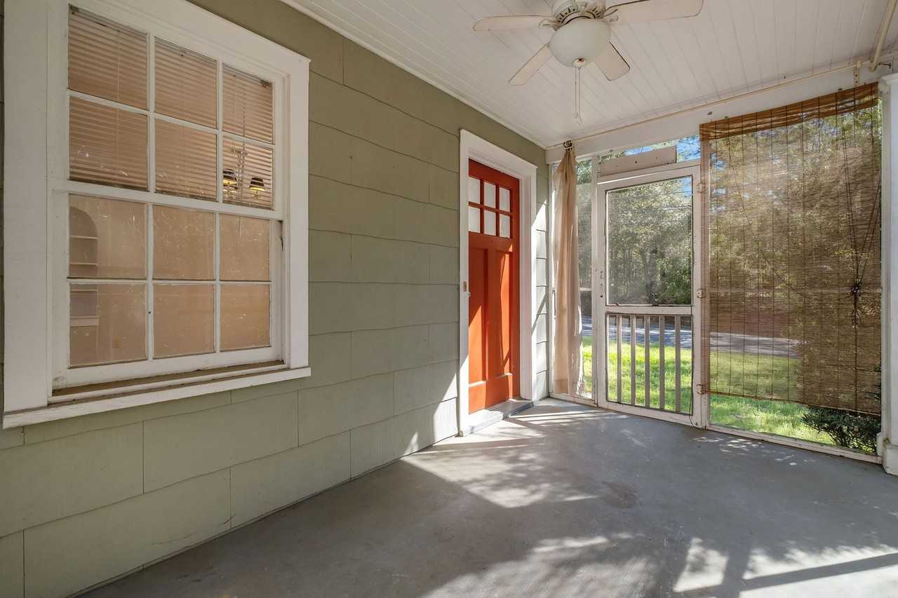 810 N Duval St - Photo 3 of 20