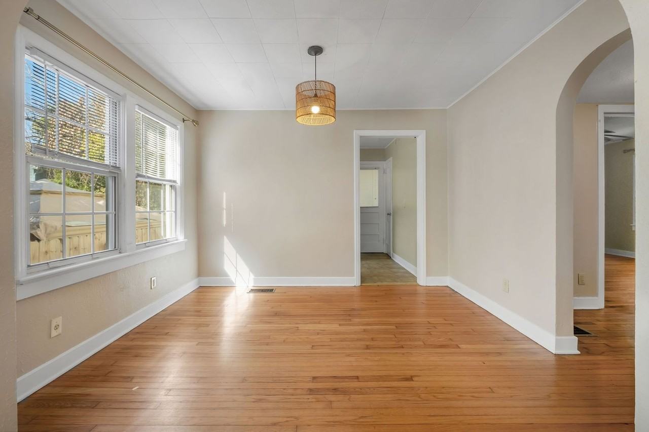 810 N Duval St - Photo 4 of 20