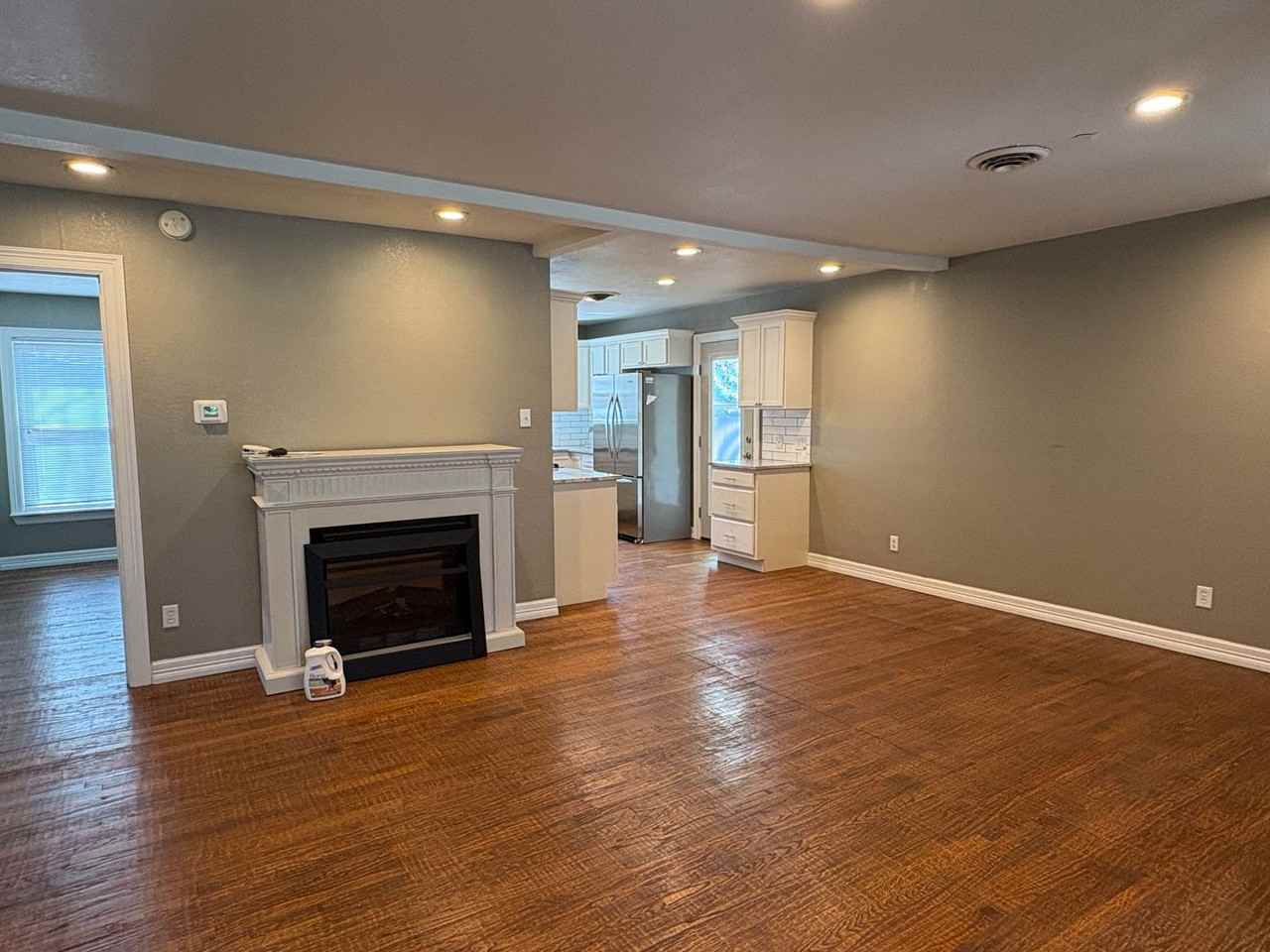 1414 W Lovers Ln - Photo 6 of 21