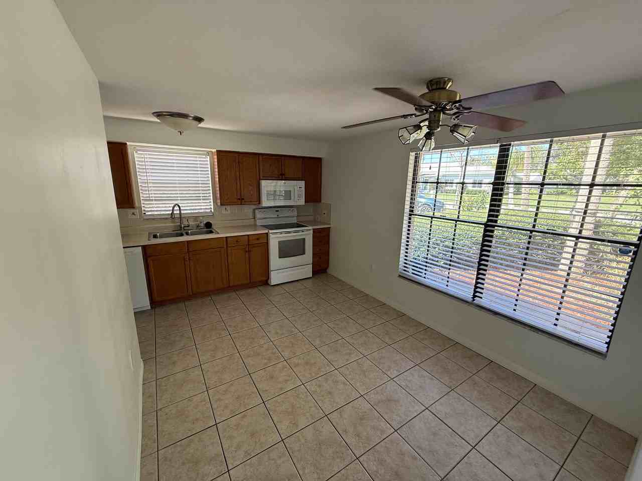 1211 4th St W - Photo 6 of 20