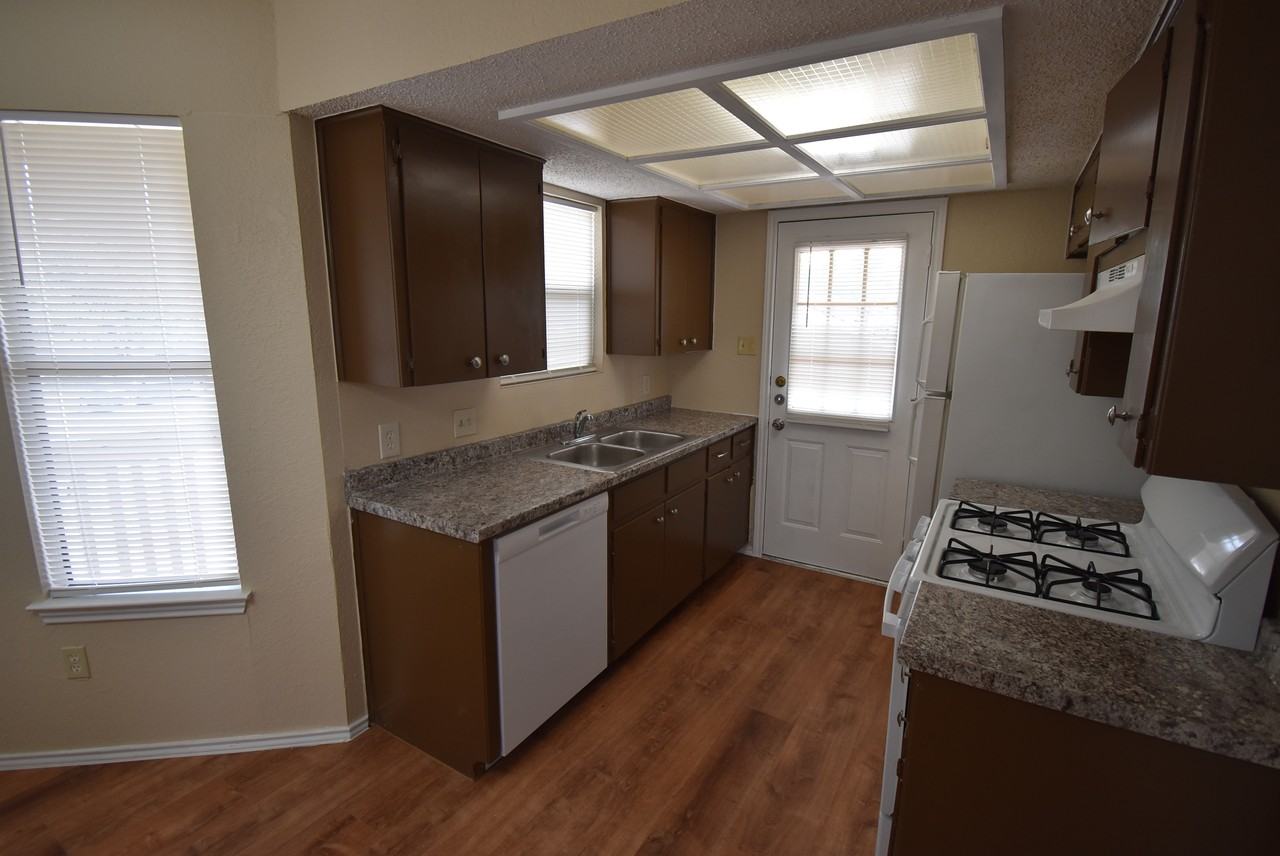 1800 Rawhide Loop #1806 - Photo 4 of 23