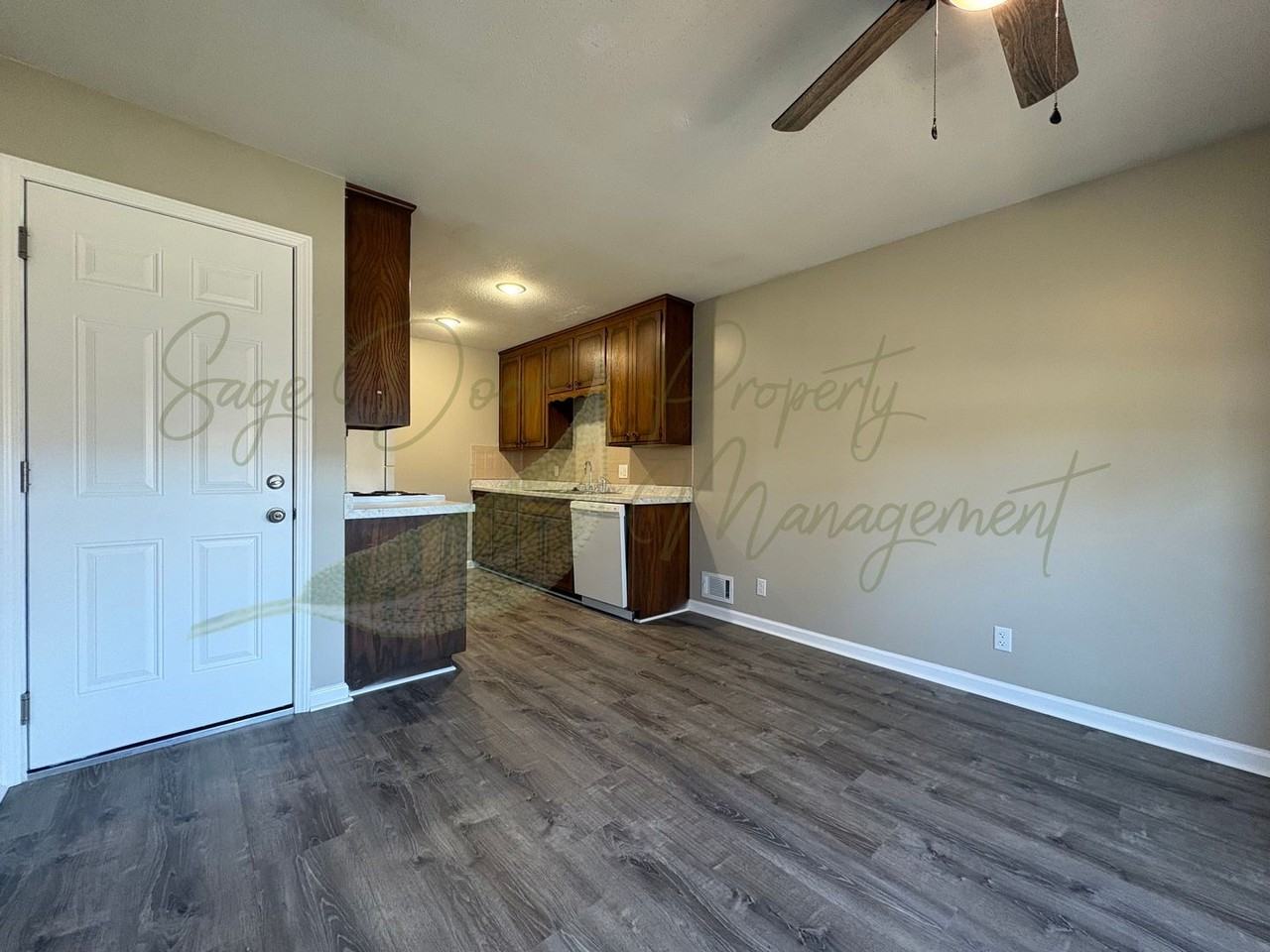 1404 Sw Sunset St - Photo 6 of 25