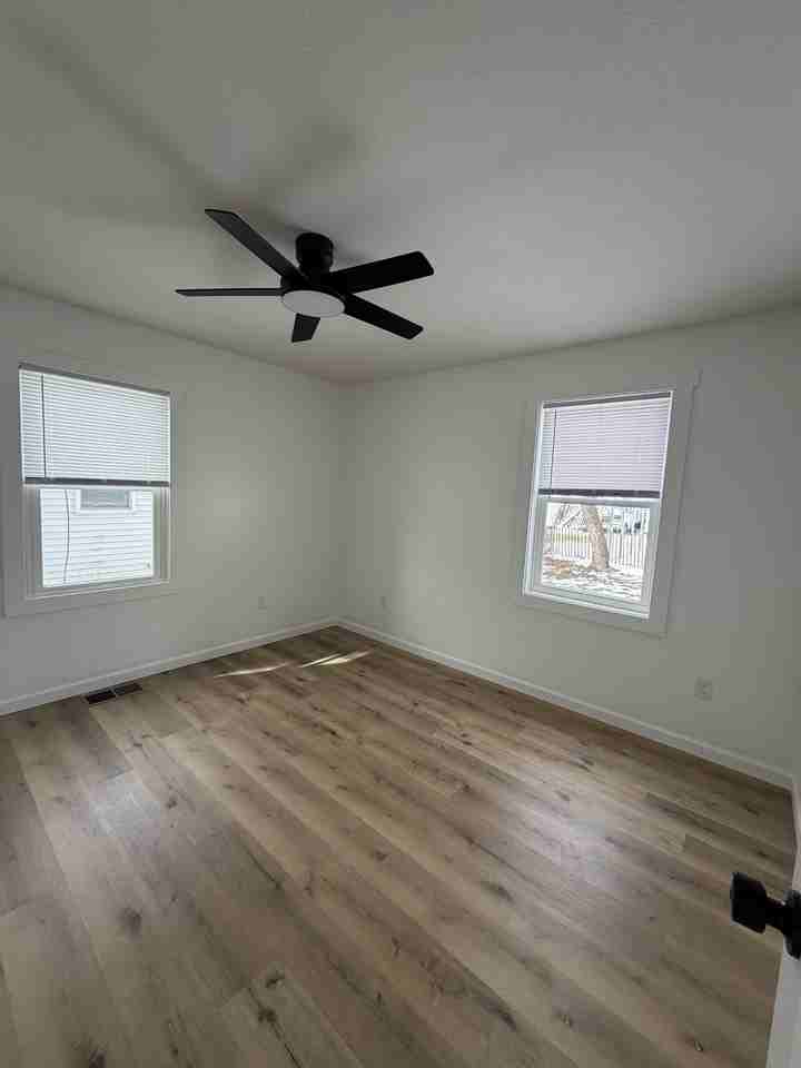 801 E Fairoaks Ave - Photo 6 of 12