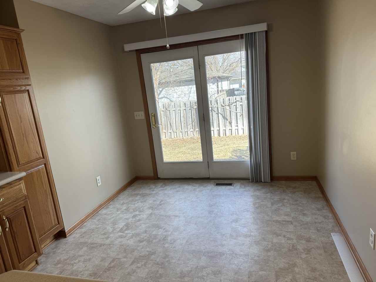 1534 Ohio St - Photo 5 of 17