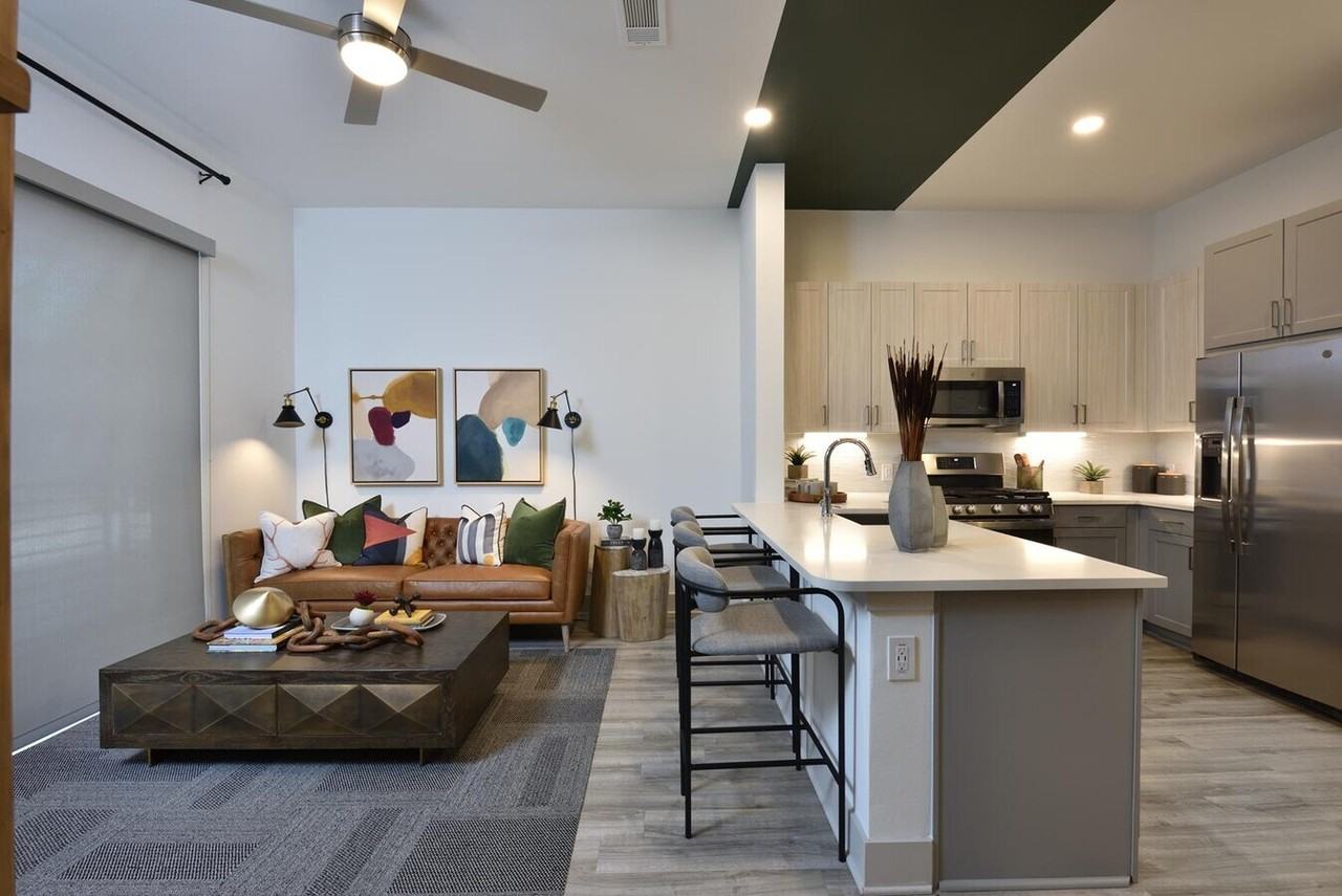 3400 W Alabama St #FWA2