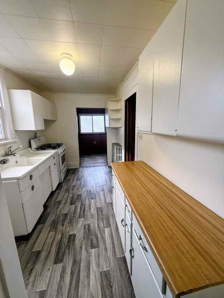 539 Thelma Ave - Photo 5 of 13